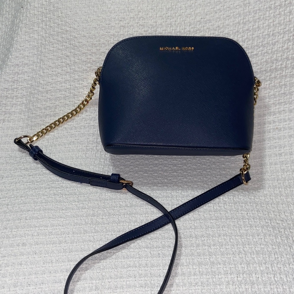 Michael Kors Medium Jet Set Emmy Dome Crossbody - Picture 2 of 14